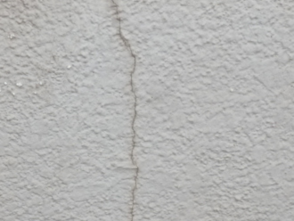 外壁のひび割れ